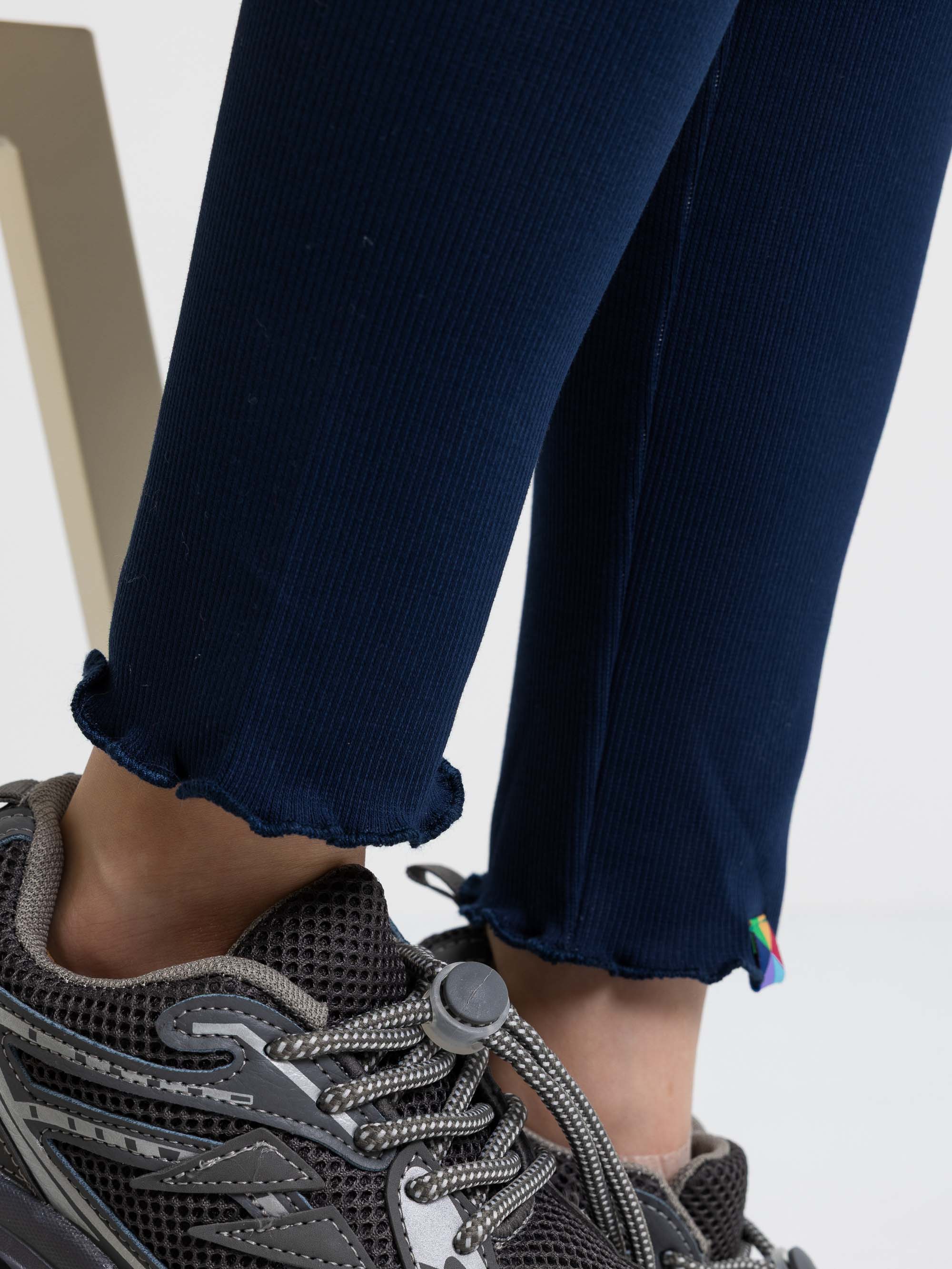 Granatowe legginsy prążkowane Junior