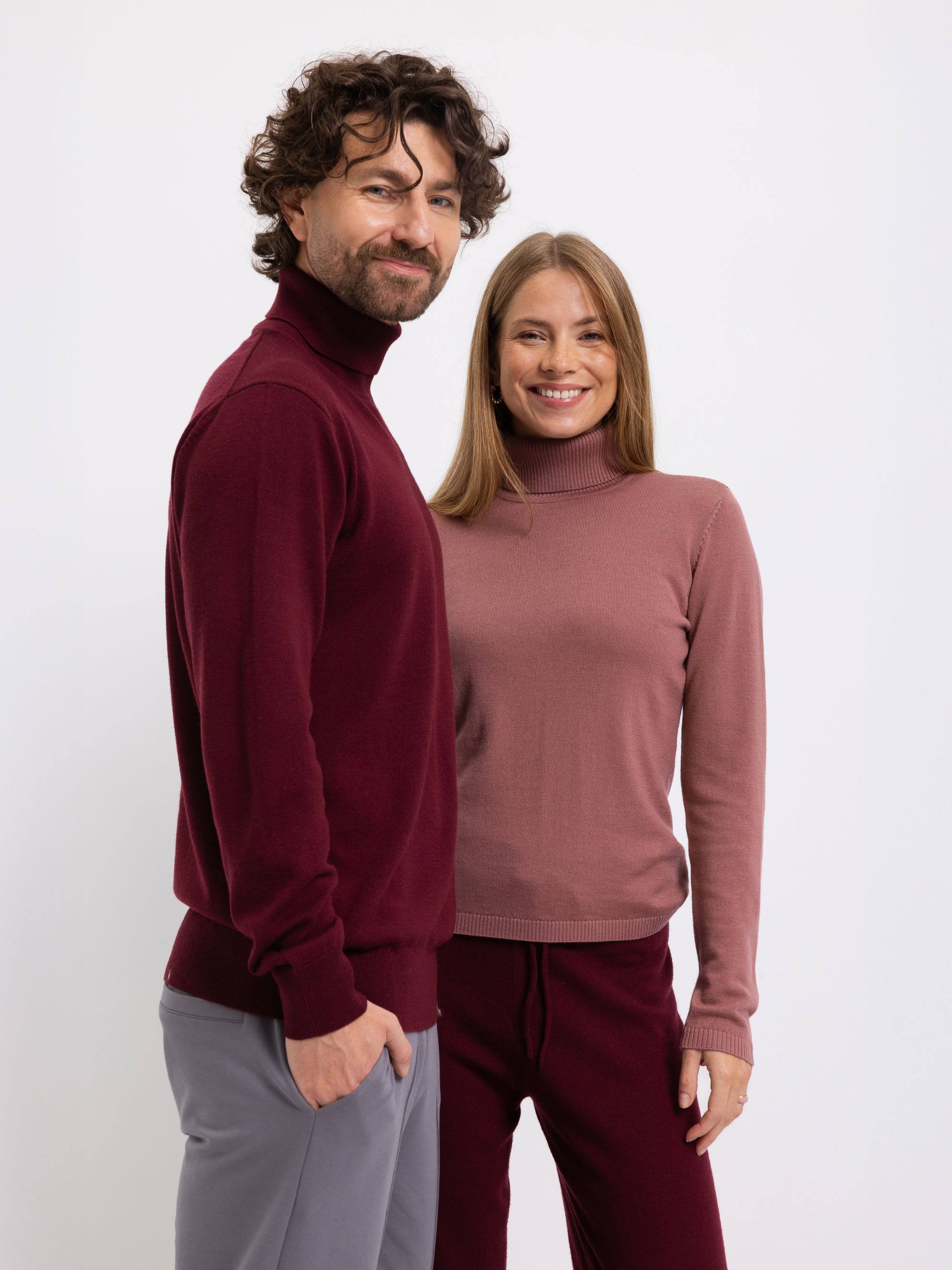 Ciemnoróżowy golf z wełny merino damski