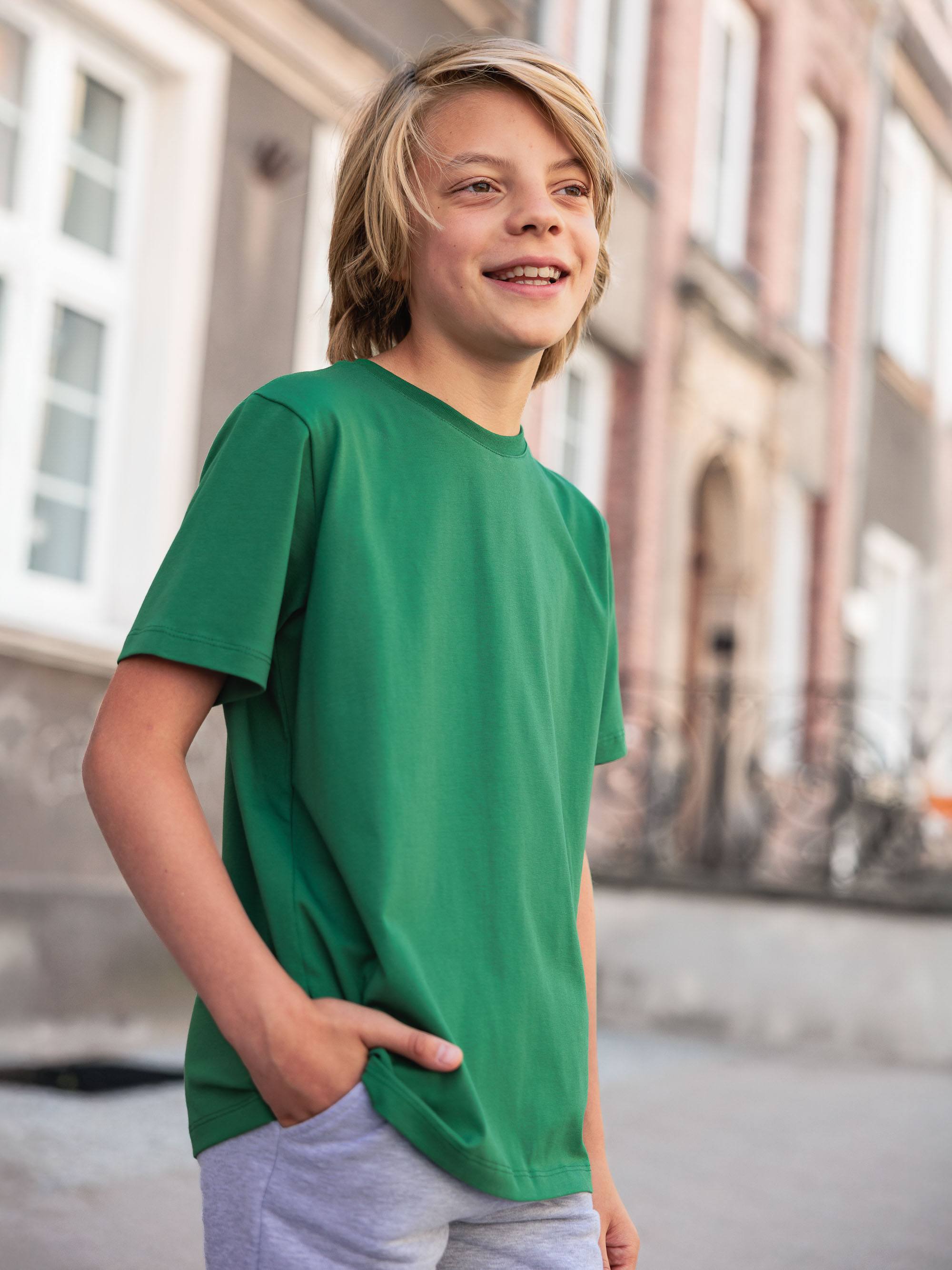 Ciemnozielony T-shirt ze ściągaczem Junior