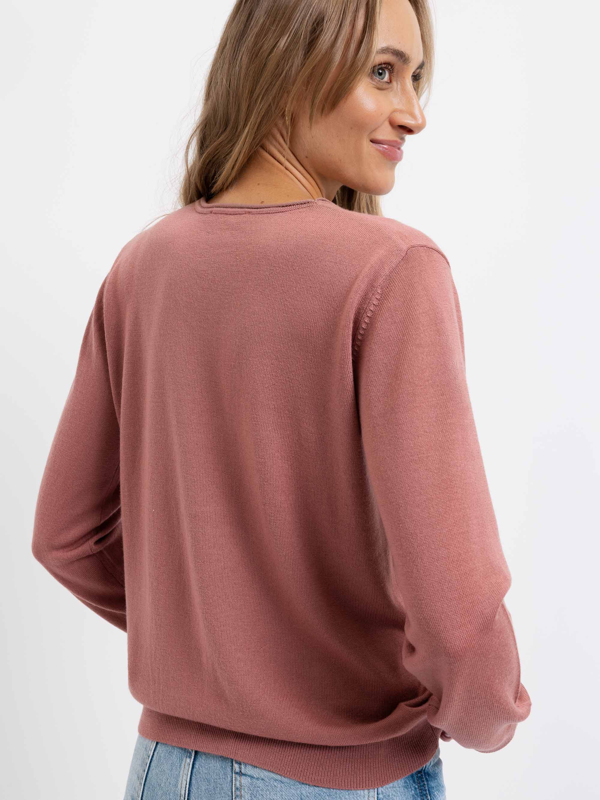Ciemnoróżowy sweter z wełny merino damski