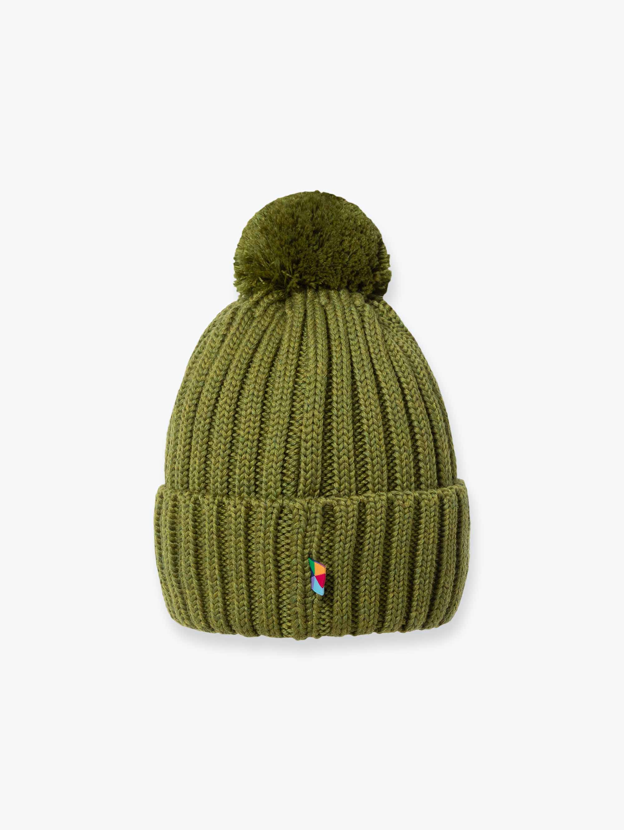 Zielona czapka merino z pomponem